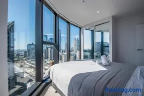 381D Stunning City View Abnb 2BR With Free Parking And Pool, Step To Tram - Image 2