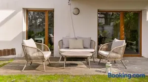 EXIGEHOME-Comme une maison avec jardin et parking privé - Image 3