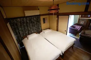 Yoyogi Station 5min 2F Private House 8 Beds Near Shinjuku Baby Cot - Image 2