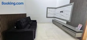 Villa Privada de Luxo com Piscina Refugio para Familias em Maringa - Image 3
