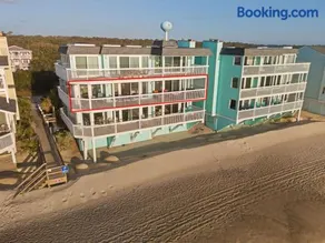 Nestled Inn Ocean Views at Kure Beach - Image 2