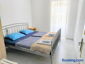 Gospoja Park & Beach Apartment Vrbnik - Image 3