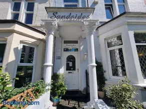 Sandsides Guest House - Image 1
