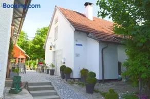 Ferienwohnung KIostermühle Irsee - Parkplätze, Spielplatz, Biergarten, Badesee, E-Auto Ladepunkt - Image 3