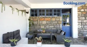Studio Gerani Beautiful View - Image 3
