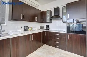 SunnyVillas: 3BR Family Apt☆SPA & GYM in Kapparis - Soucre - Image 2