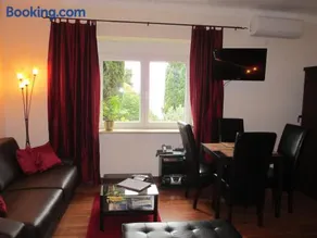 Apartment Villa Edmea - Image 2