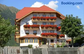 B&B Hotel Alpenrose Rooms & Apartments - Image 3