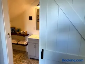 The Farmhouse Inn & Kitchen, 2 blocks from Downtown Whitefish, Montana - Image 5