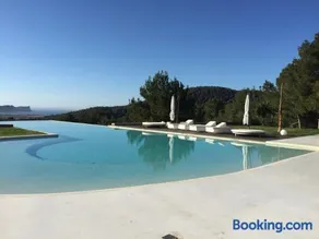 Chic and Stylish 6 Bedroom Villa in Ibiza, 1039 - Image 5