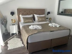 Villa LOREN Apartments & Rooms - Image 3