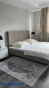 New modern City West Apartment - Image 3