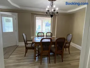 Best Deal-8 beds- Perfect for large Team - Image 3