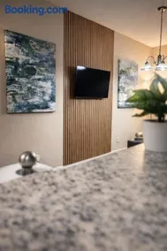 Modern Condo Prime Area 1 min to Beale Street Gated Parking - Image 1