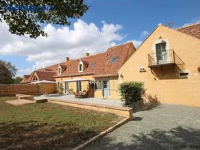Longère percheronne 17ème siècle avec jardin, près forêt, animaux acceptés - Image 2
