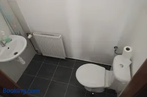 Příjemný řadový rodinný dům se zahradou - Image 5