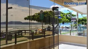 Apto pé na areia em Meia Praia Itapema, 3 dormitórios - Image 2