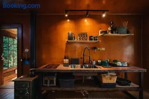 Cabana estilo Glamping com Banheiras Quente e Vista às Montanhas - Image 4