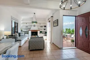 ApteraMare Tradidtional house 'New listing' - Image 4