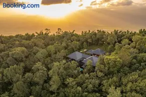 CardMem Jungle Hideout - Private Pool Villa Resort, Thekkady - Image 2