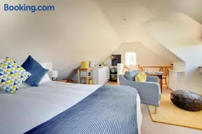 1 Bed in Kirton oc-swlo - Image 3