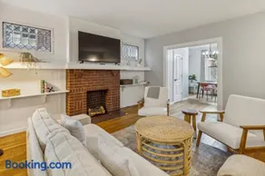 Stylish Modern Home Near Downtown Pittsburgh | Sleeps 7 - Image 1