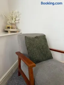 ResiLets - Stanley House - Large, Modern 3 Bed - NEW! - Image 3