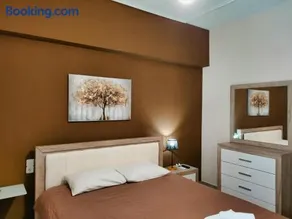 Luxury Lila House Under the Rocks - Image 3
