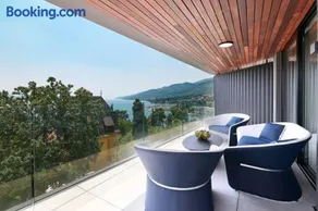 Marena - Trees to Seas Luxury Escape - Image 1