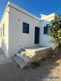 Kini Beach Studio Syros - Image 1
