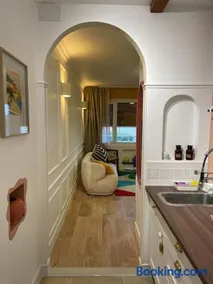Luxueux Studio Neuf-Balcon-6min Gare-15min Paris - Image 2