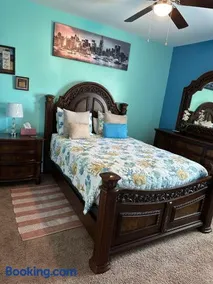 Bedroom in Modern Home near Myrtle Beach SC - Image 4