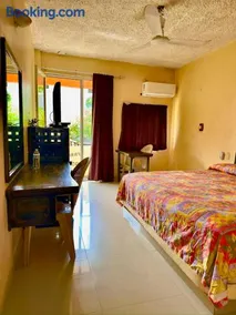 Hotel Zihuatanejo Centro - Image 5