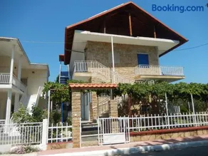 Noula Rooms - Image 2