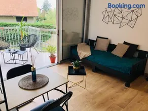 Studio Moderne, Terrasse et Parking - Image 2