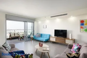 Mamad Deluxe & Terrace City Overview By Feelhome - Image 1