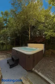 Bluebell Cottage - with hottub - Image 2