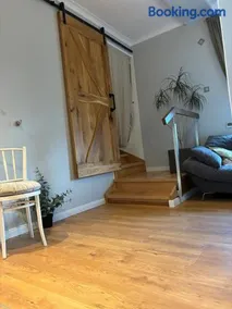 Attic apartment in a listed villa - Image 5