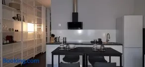 Moderno Apartamento con Garaje Privado - Image 3