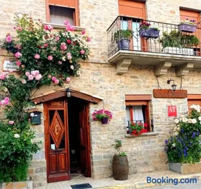 Casa Maza Apartamentos - Image 1