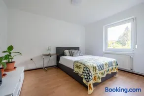 Private Smoker Apartment - Image 3