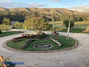 Strath Creek Station farm-stay - Image 1