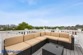 Pristine Townhouse With Rooftop Deck Near Canton! - Image 3