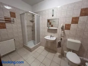 Nyugati Váró Szálláshely - Image 2