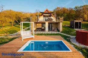 Káli Vineyard Estate - Image 2