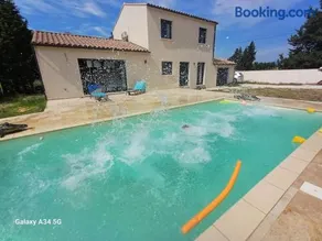 Villa moderne avec piscine - Image 1