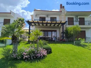 Sea View Pool Villa in Glarokavos, Halkidiki - Image 2