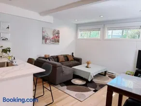 Ground level two bedrooms Suite near Lake and Golf Course - Image 3