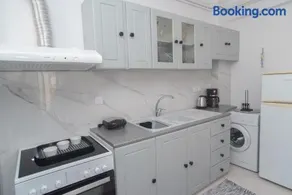 Alonaki home - Image 1