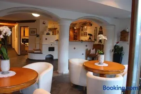 Garni Residence Trocker - Image 4